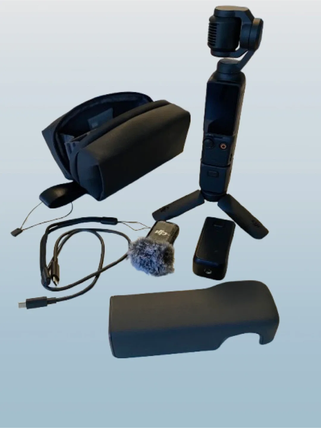 DJI Osmo Pocket Camera with Accessories & Case image indicator(3)