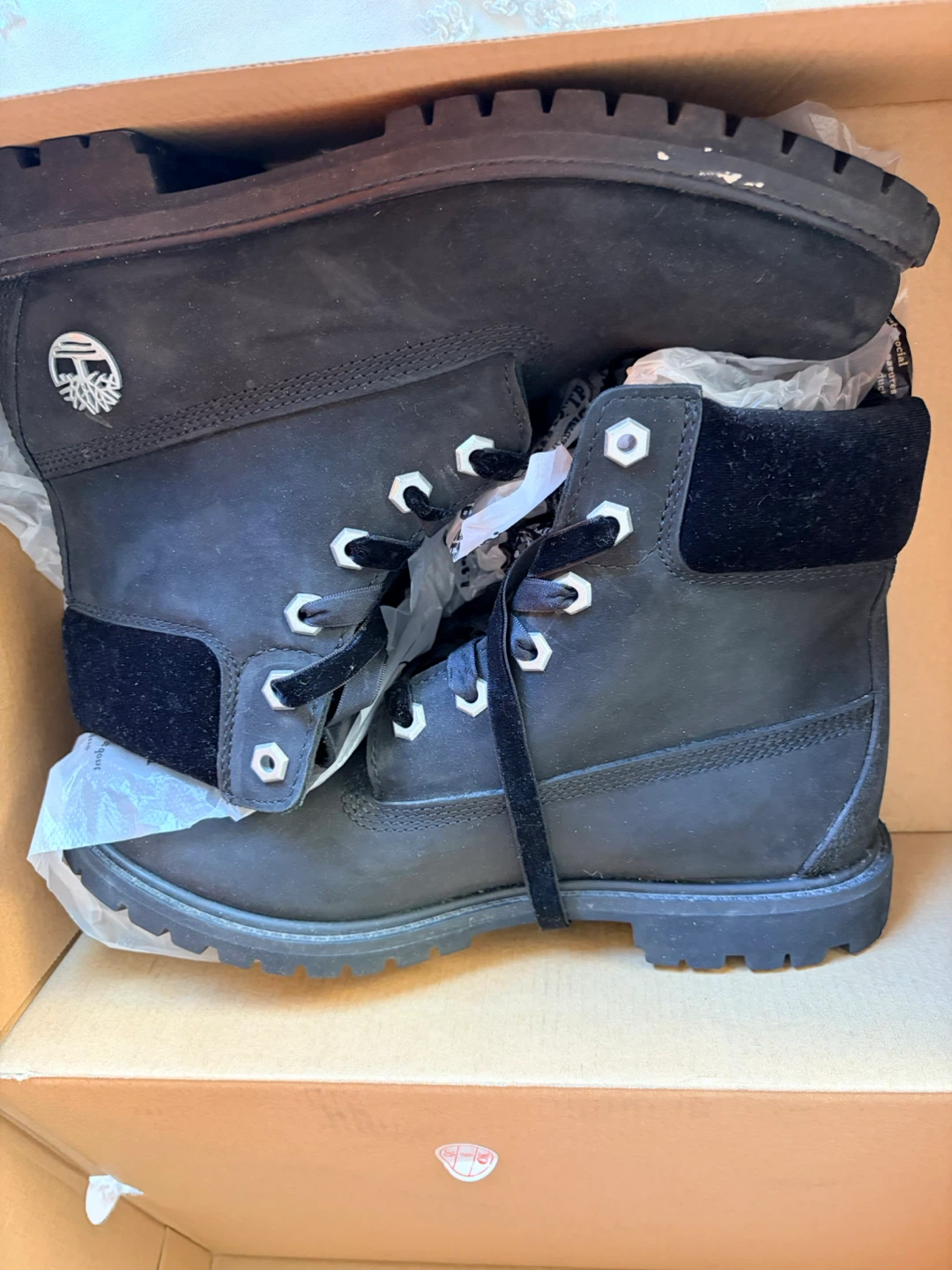 Timberland 6in Prem F/L Black Velvet Boots - Women's Size 9