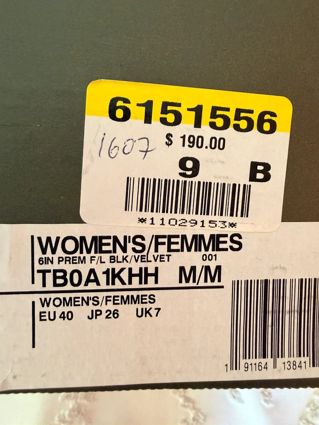 Timberland 6in Prem F/L Black Velvet Boots - Women's Size 9 image indicator(4)