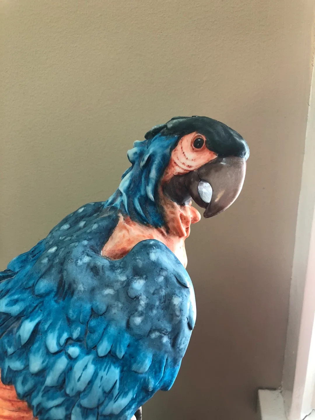 La Anina Collection Parrot Figurine image indicator(4)