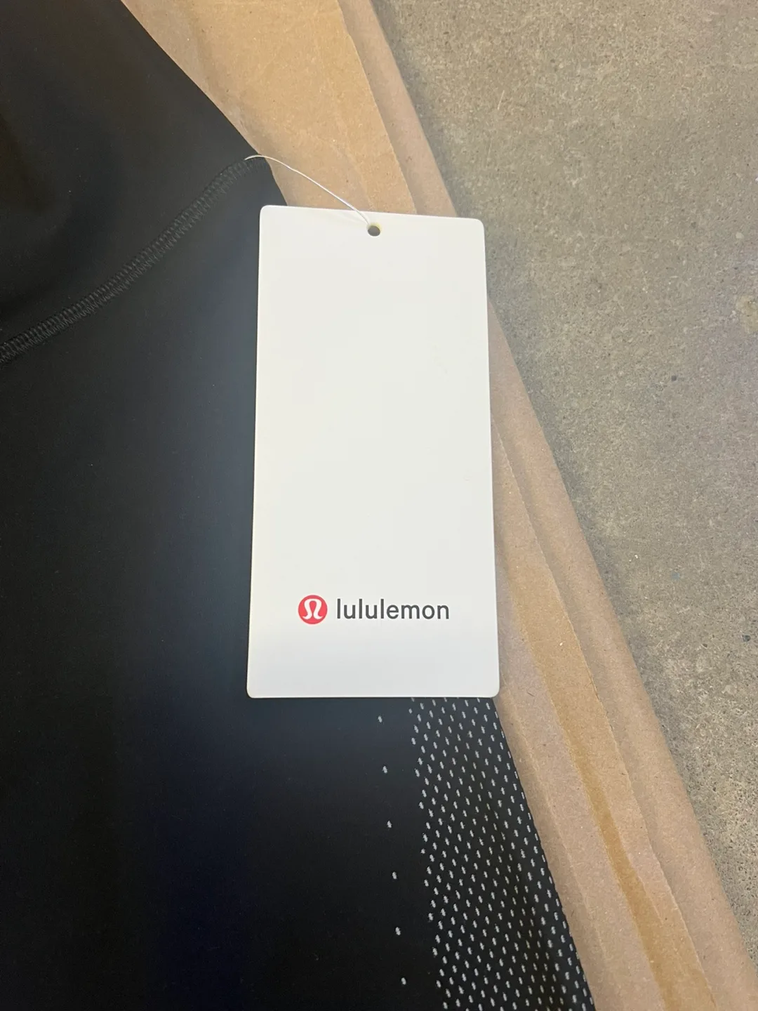 Lululemon Mapped Out HR Tight 28" Black - Size 10 image indicator(7)