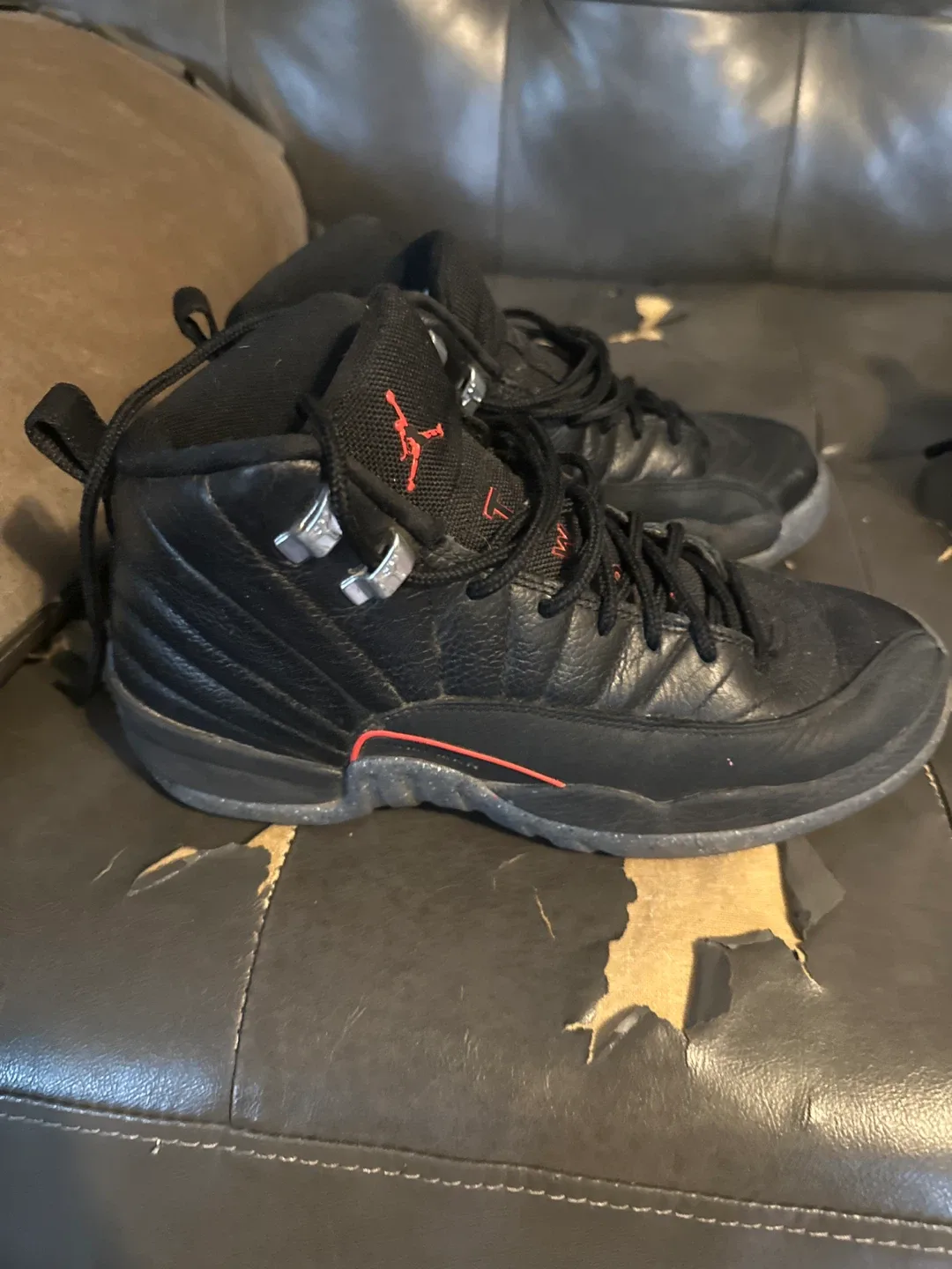Jordan 12 Retro Black/Red image indicator(2)