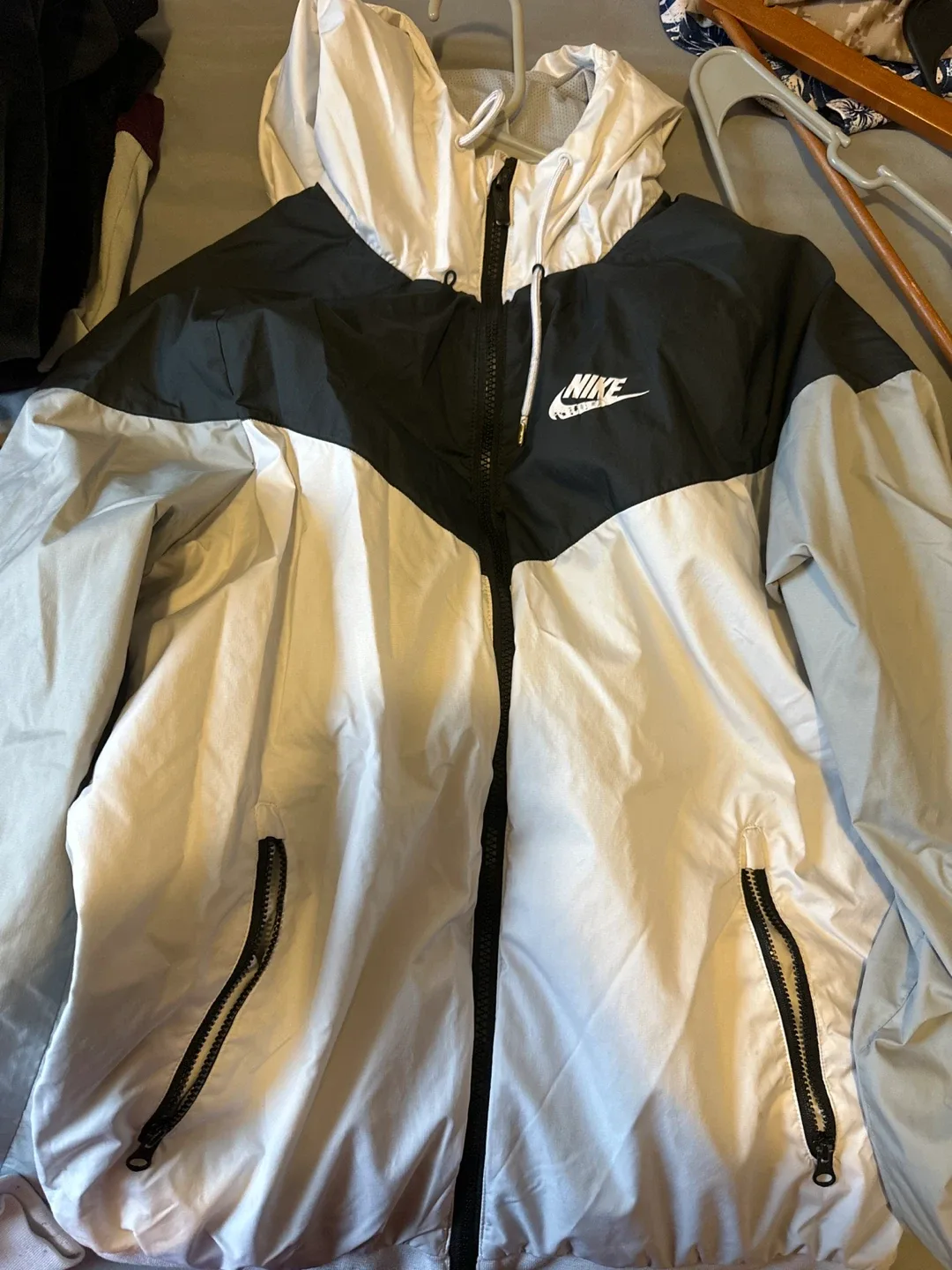 Nike Windbreaker Jacket - Black and White thumbnail