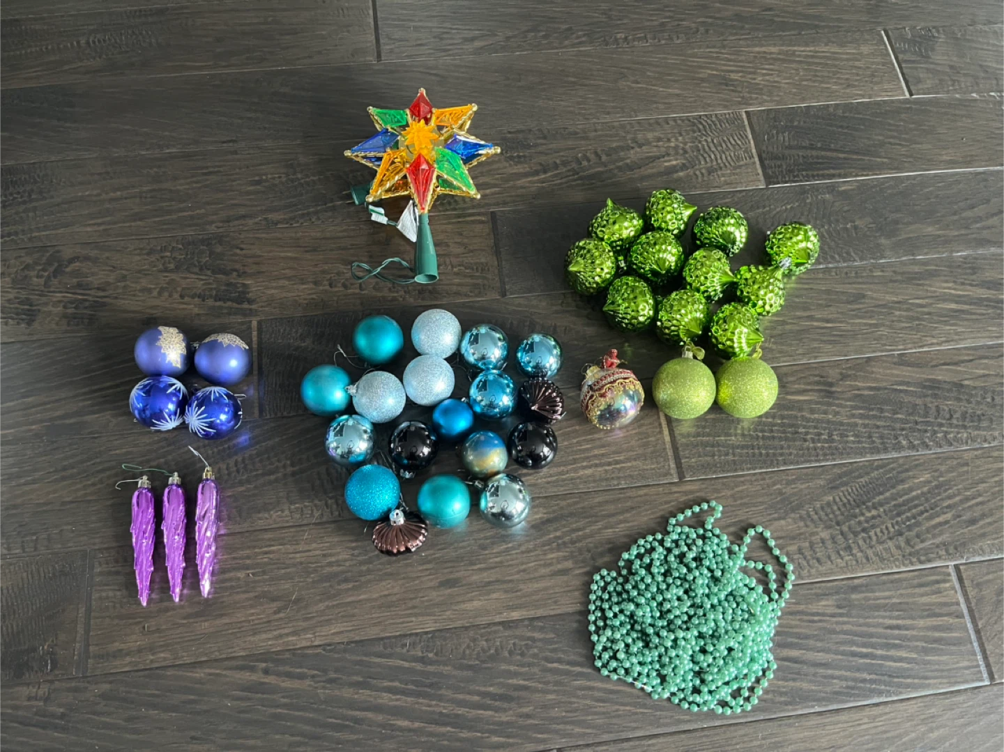 Ornaments & Decor