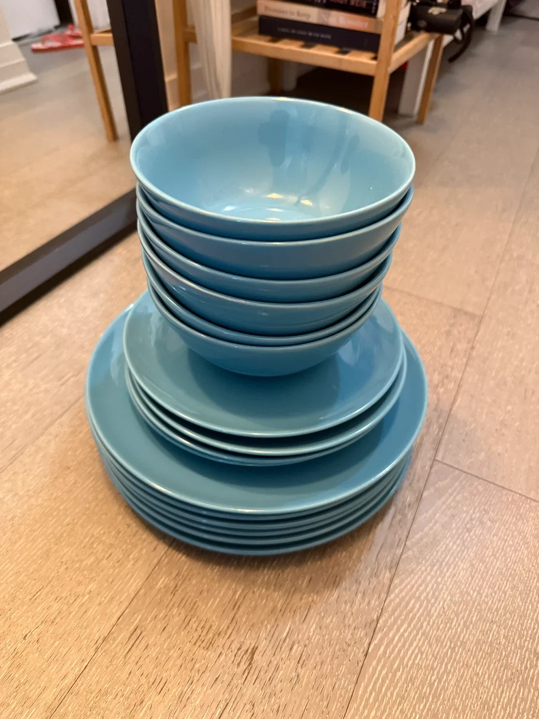 IKEA FÄRGRIK Light Blue Dinnerware Set thumbnail