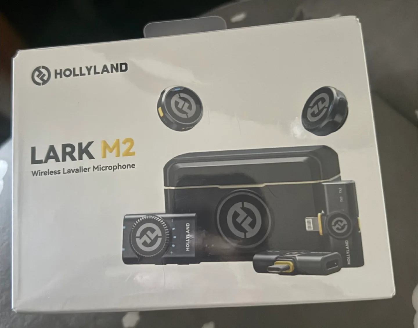 new sealed box - Hollyland Lark M2 Wireless Lavalier Microphone thumbnail
