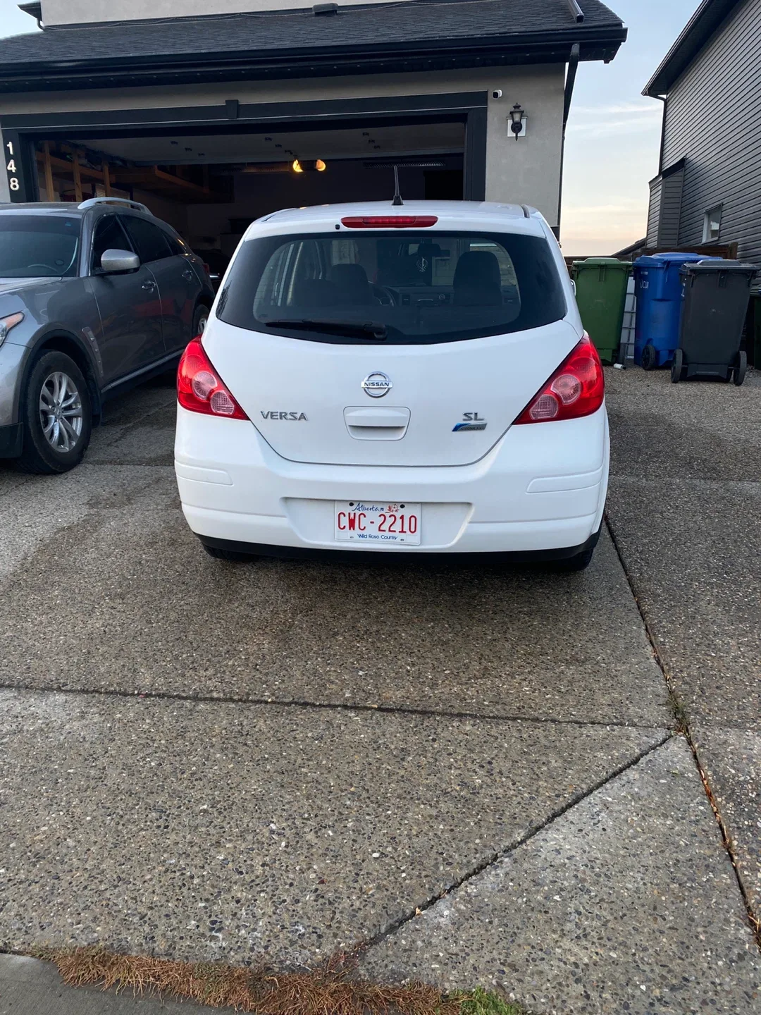 2010 Nissan Versa SL image indicator(4)