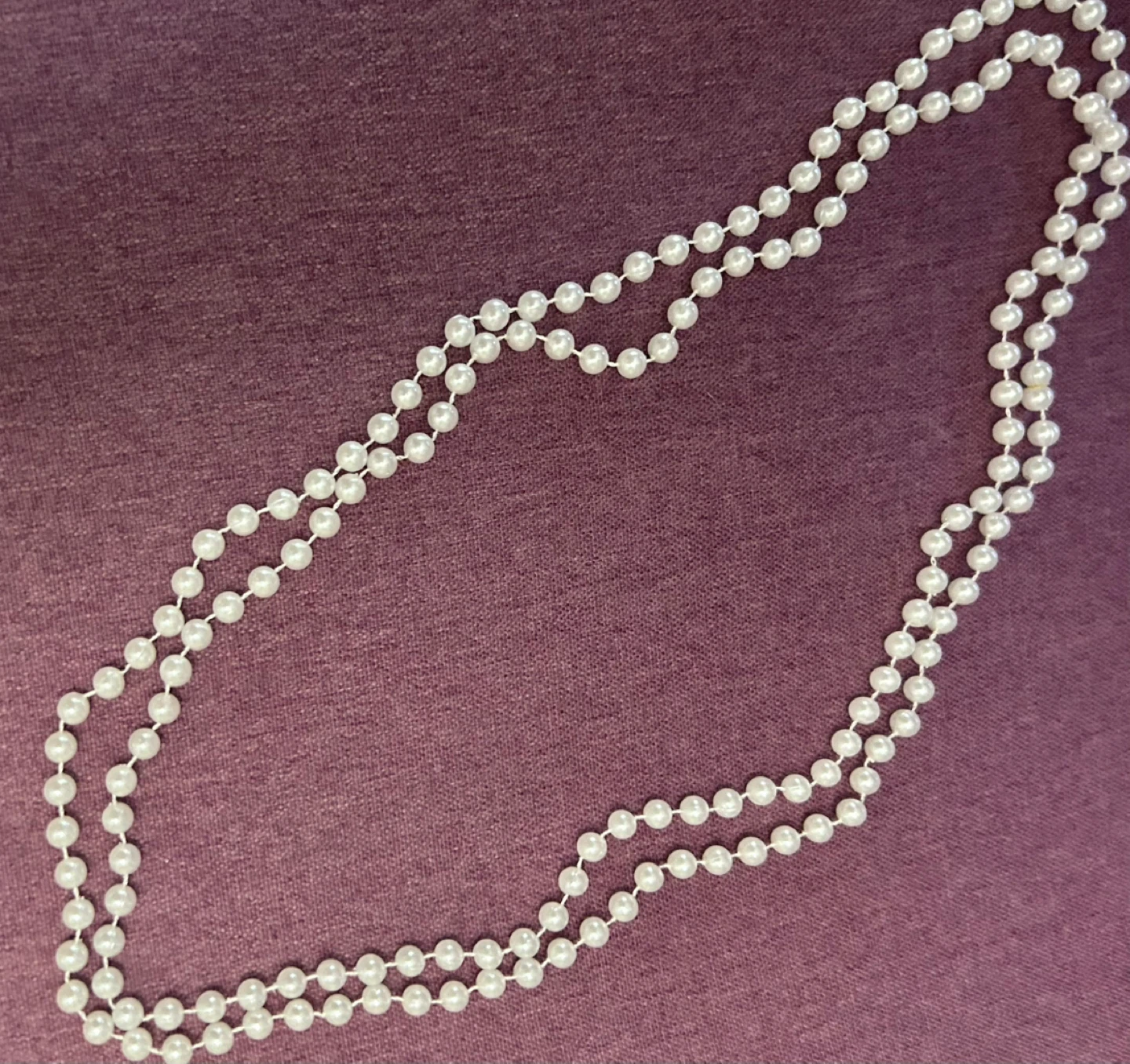 Halloween costume jewellery: Pearl Necklace