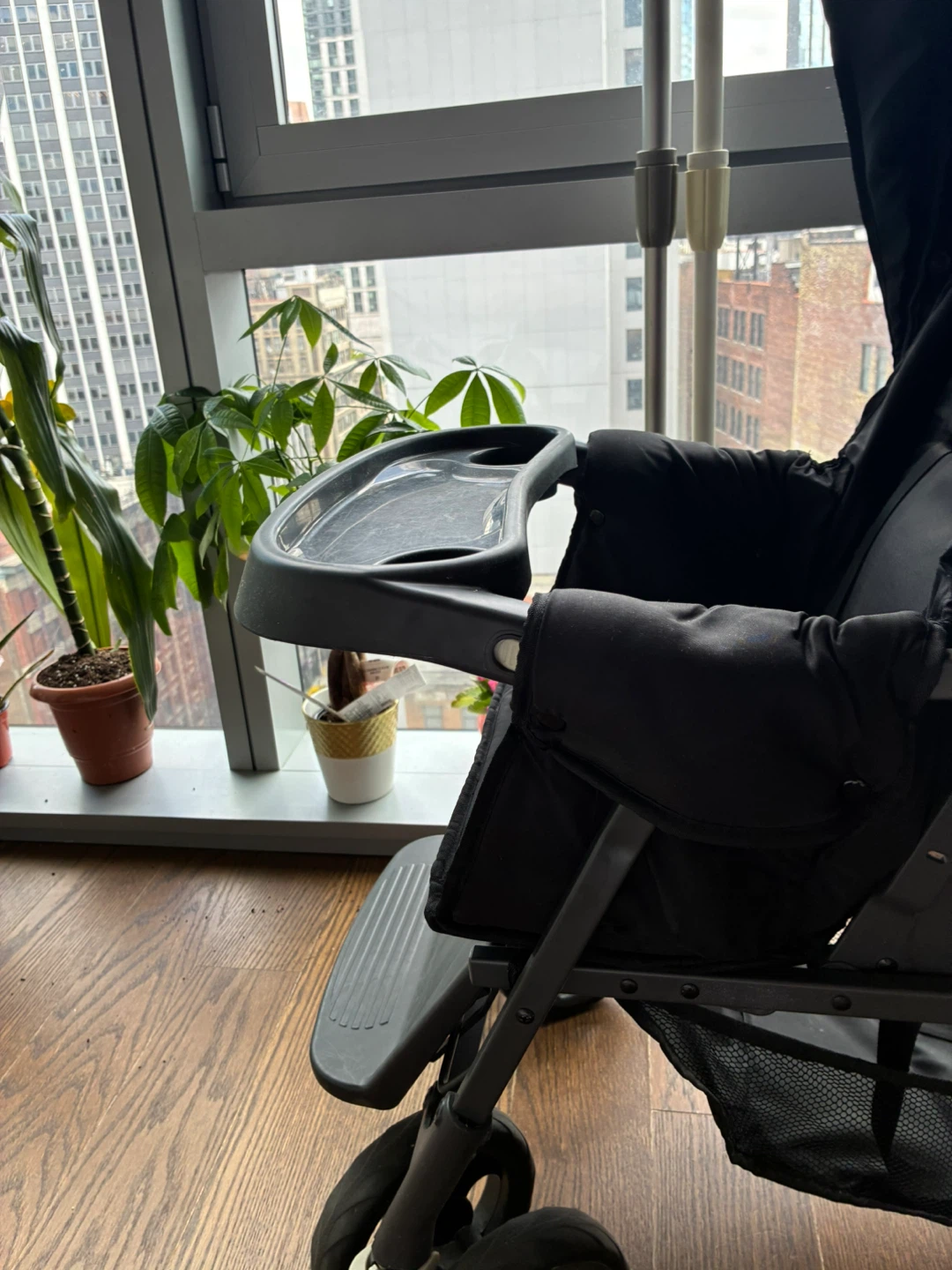 Black Joovy Caboose Stroller PreOwned - photo 5