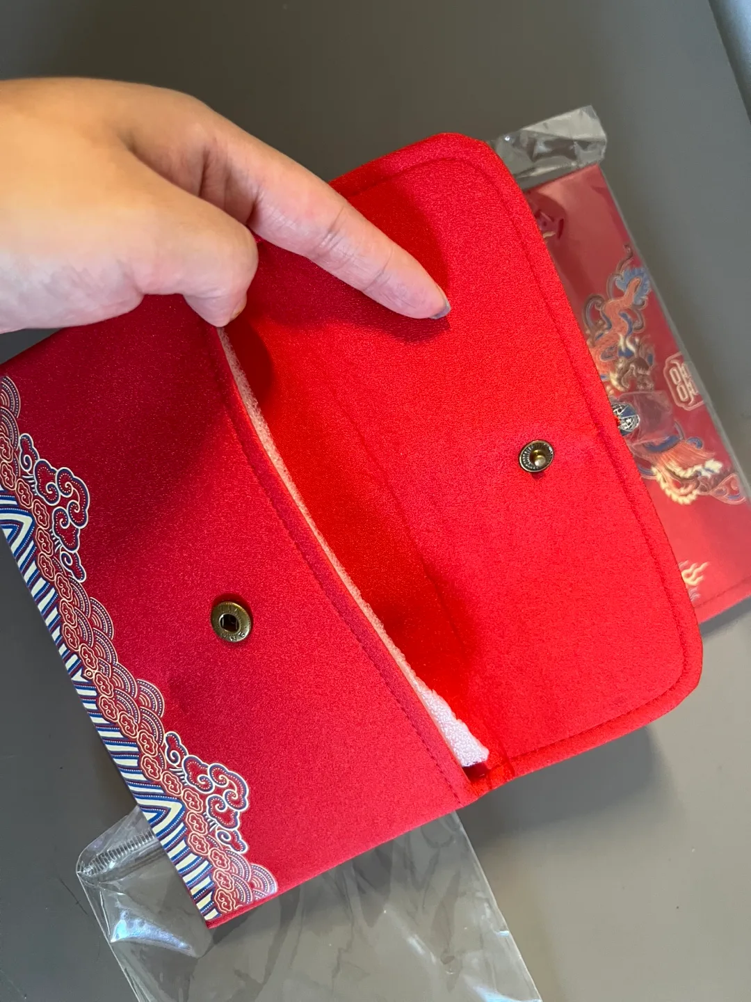 Red Chinese Wedding Envelope - New image indicator(3)