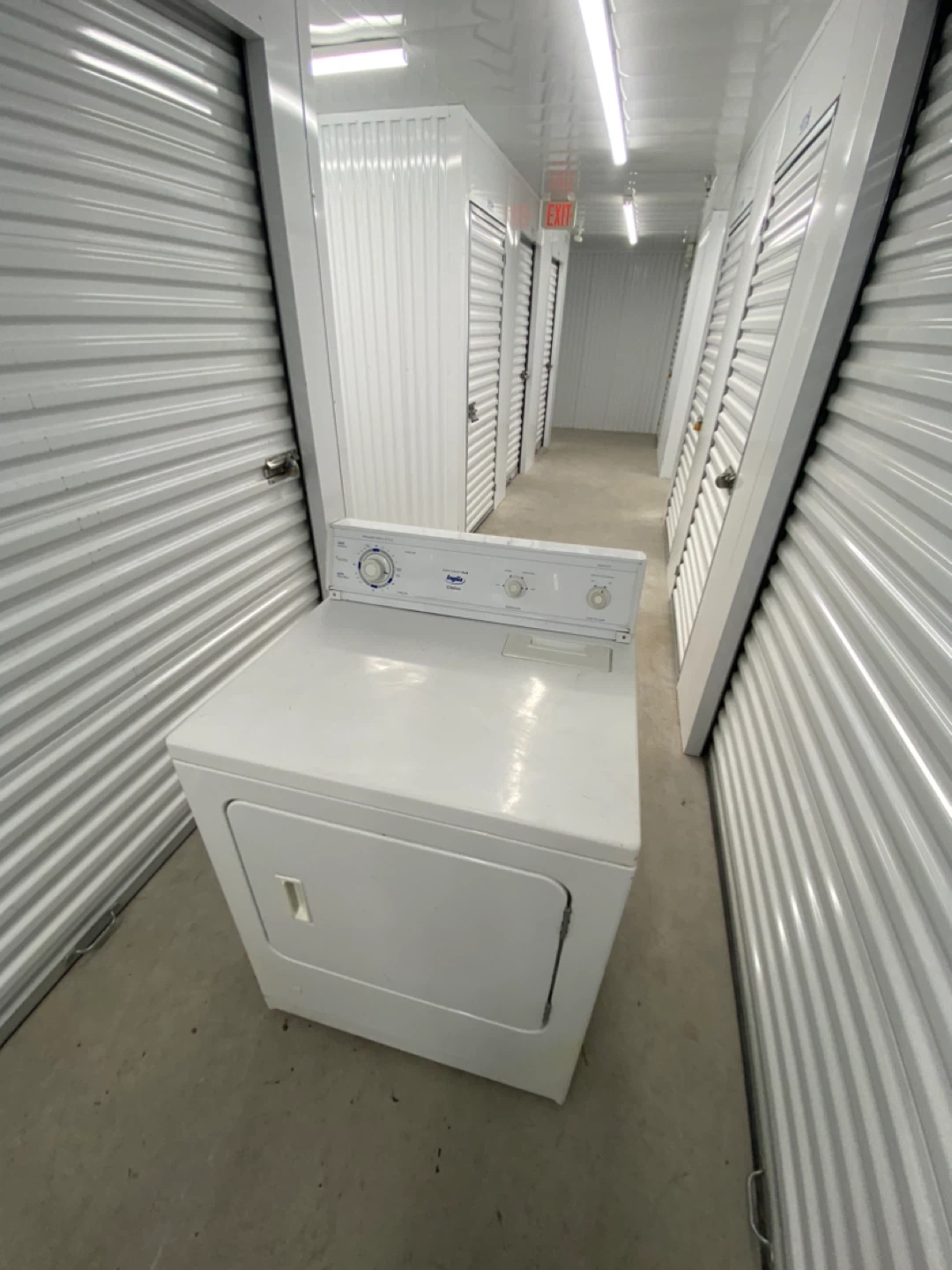 INGLIS WHITE GAS DRYER - photo 4