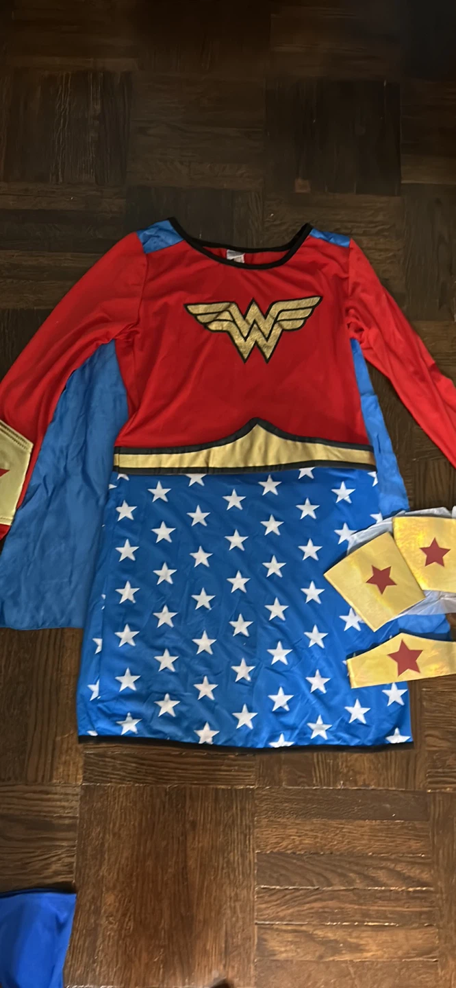 Wonder Woman Costume median