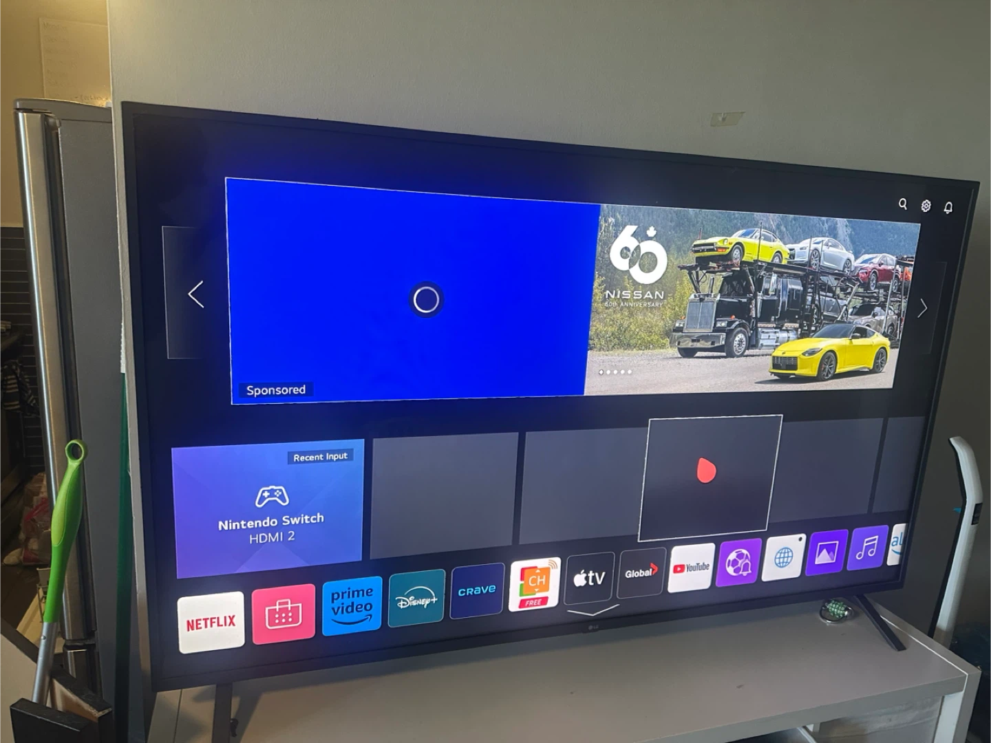 65 in LG Smart TV - photo 2