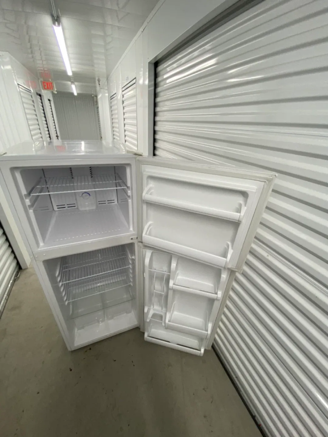 Whirlpool White Fridge 24 inch image indicator(3)