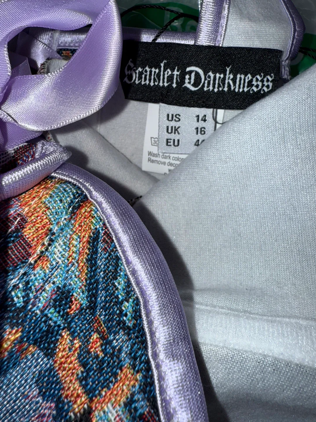 Scarlet Darkness Floral Corset Top - Size US 14 image indicator(5)