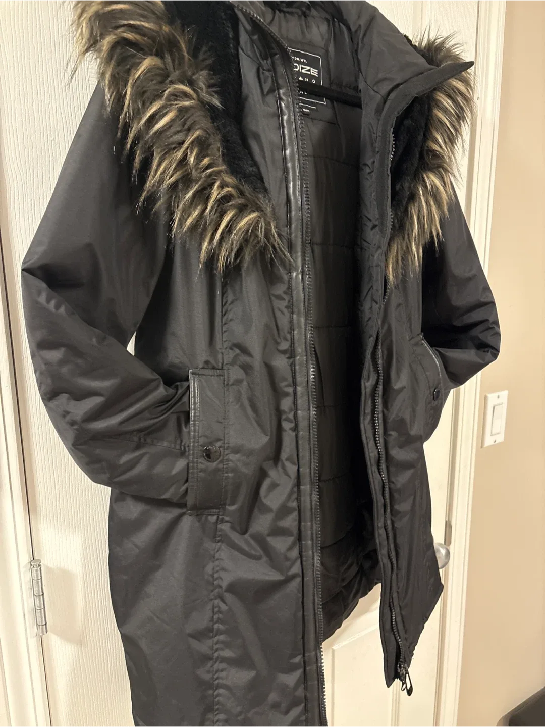 Noize Black Winter Coat - Size M/M image indicator(10)