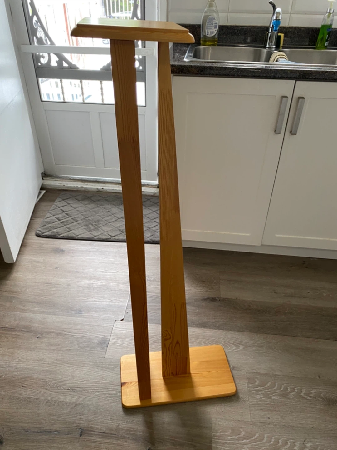 BEAUTIFUL SOLID OAK CD TOWER - photo 3