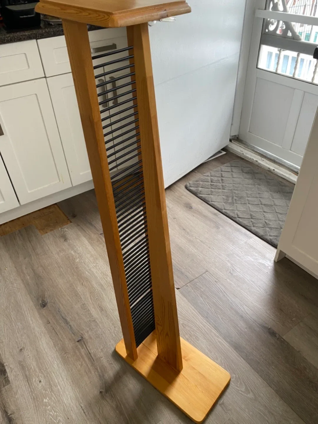 BEAUTIFUL SOLID OAK CD TOWER image indicator(4)