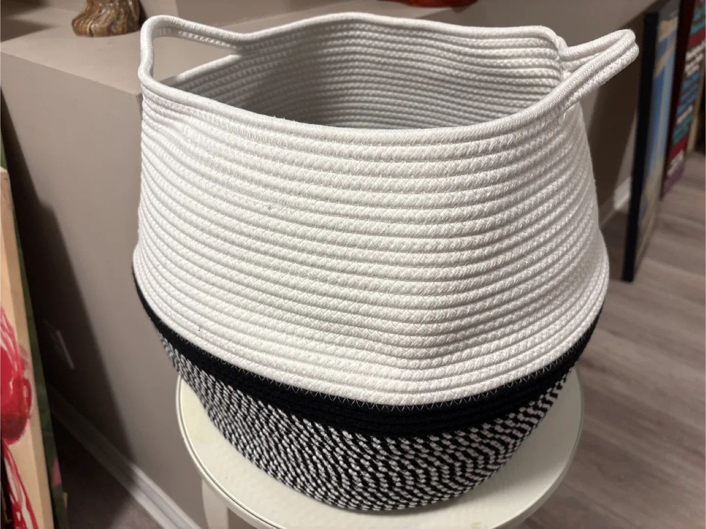 Rope Basket - White & Black image indicator(2)