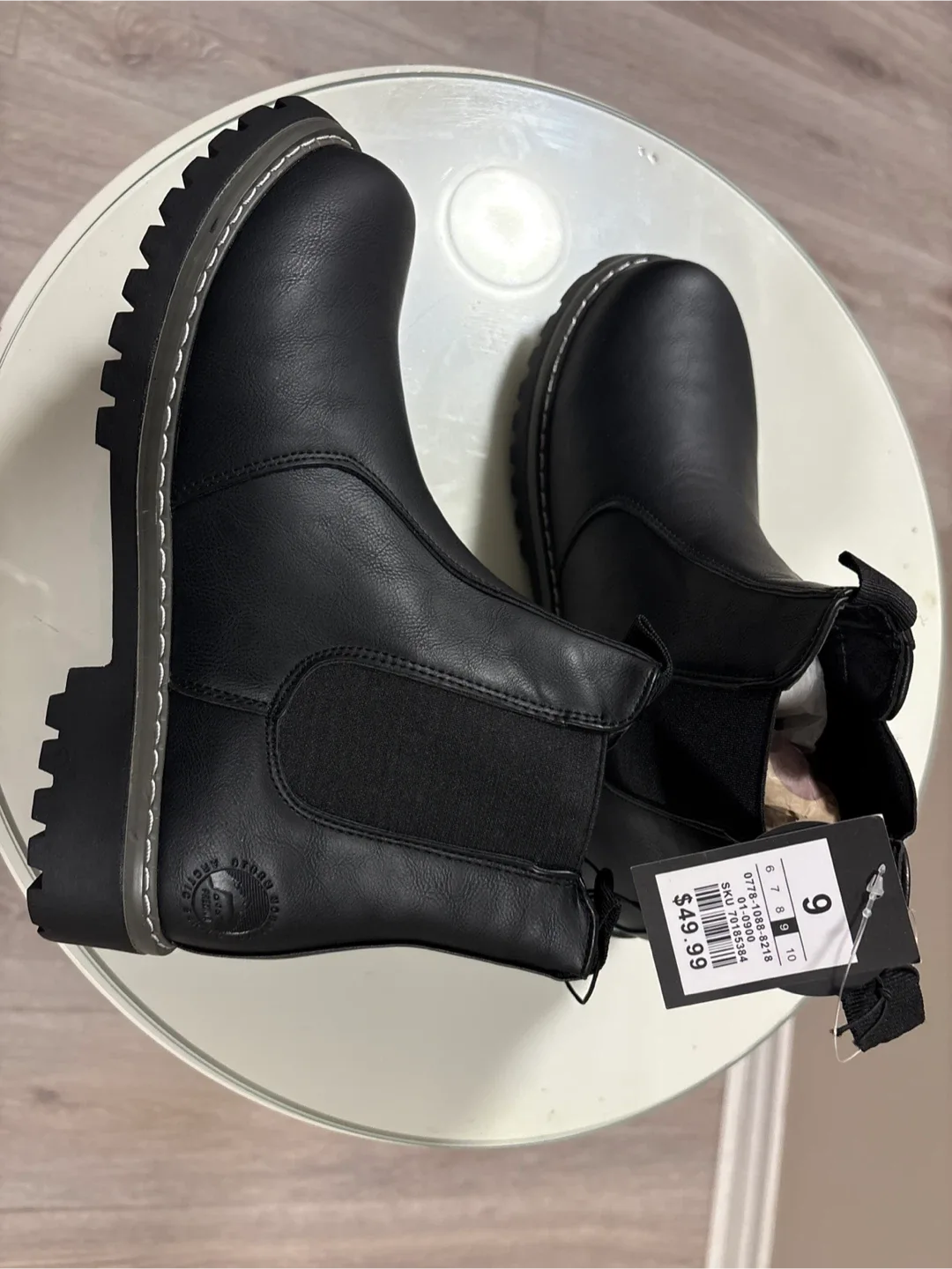 New Black Chelsea Boots - Size 9 image indicator(8)