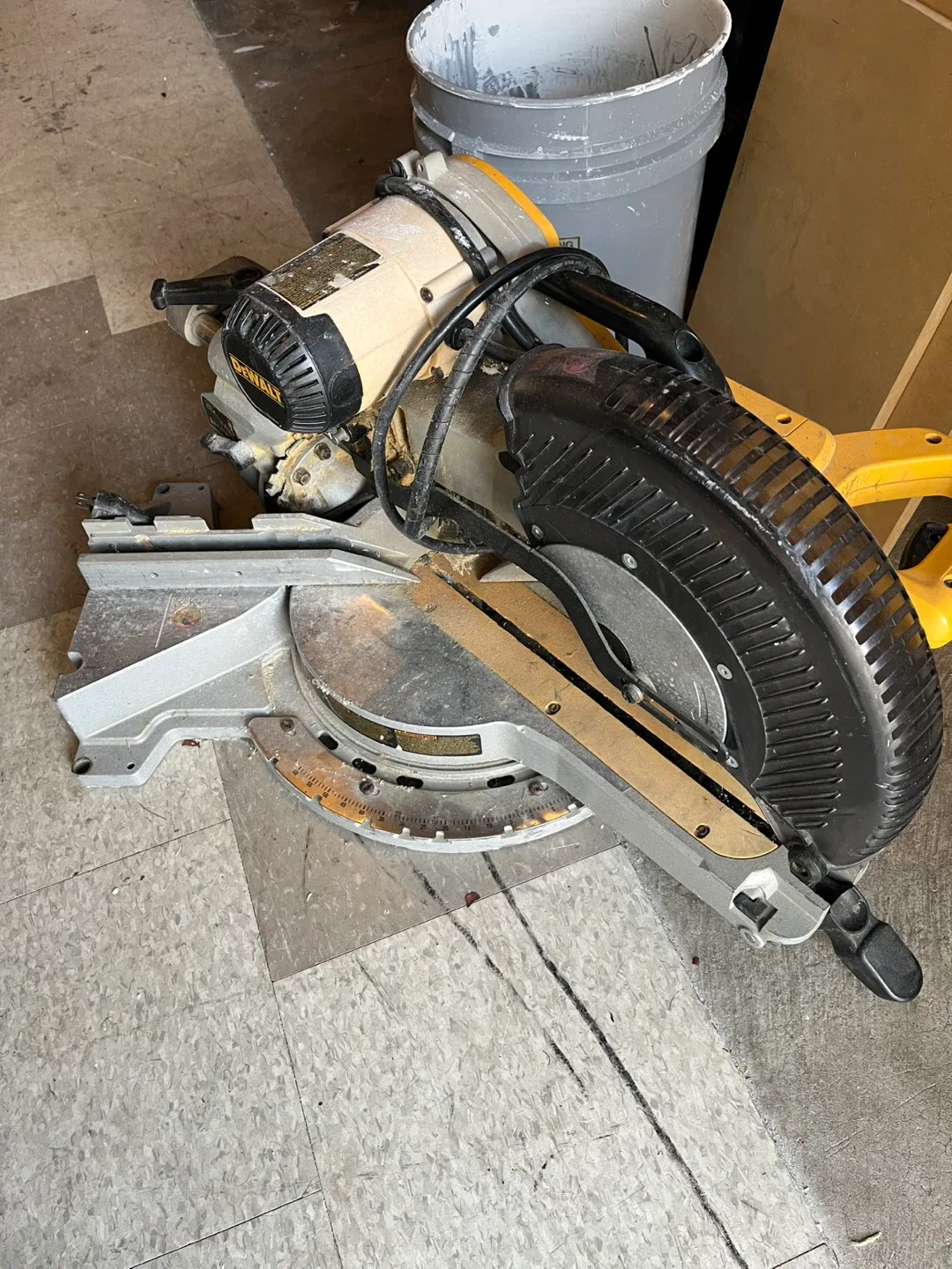 DeWalt Miter Saw image indicator(2)