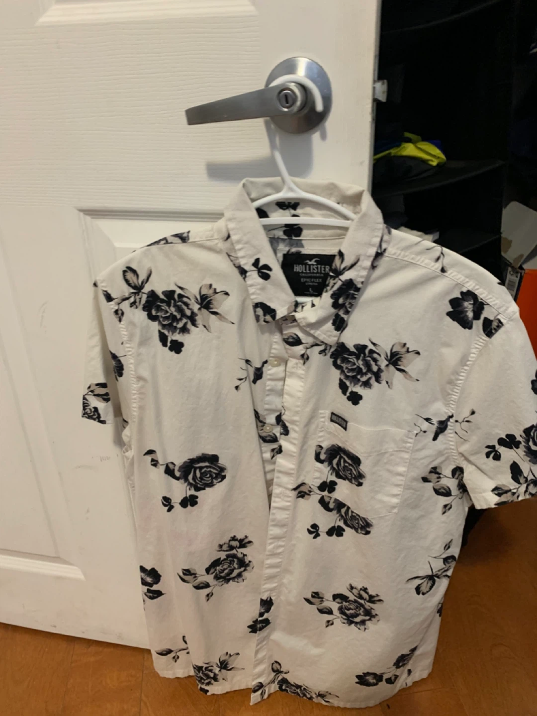 Hollister Floral Button-Up Shirt - photo 3