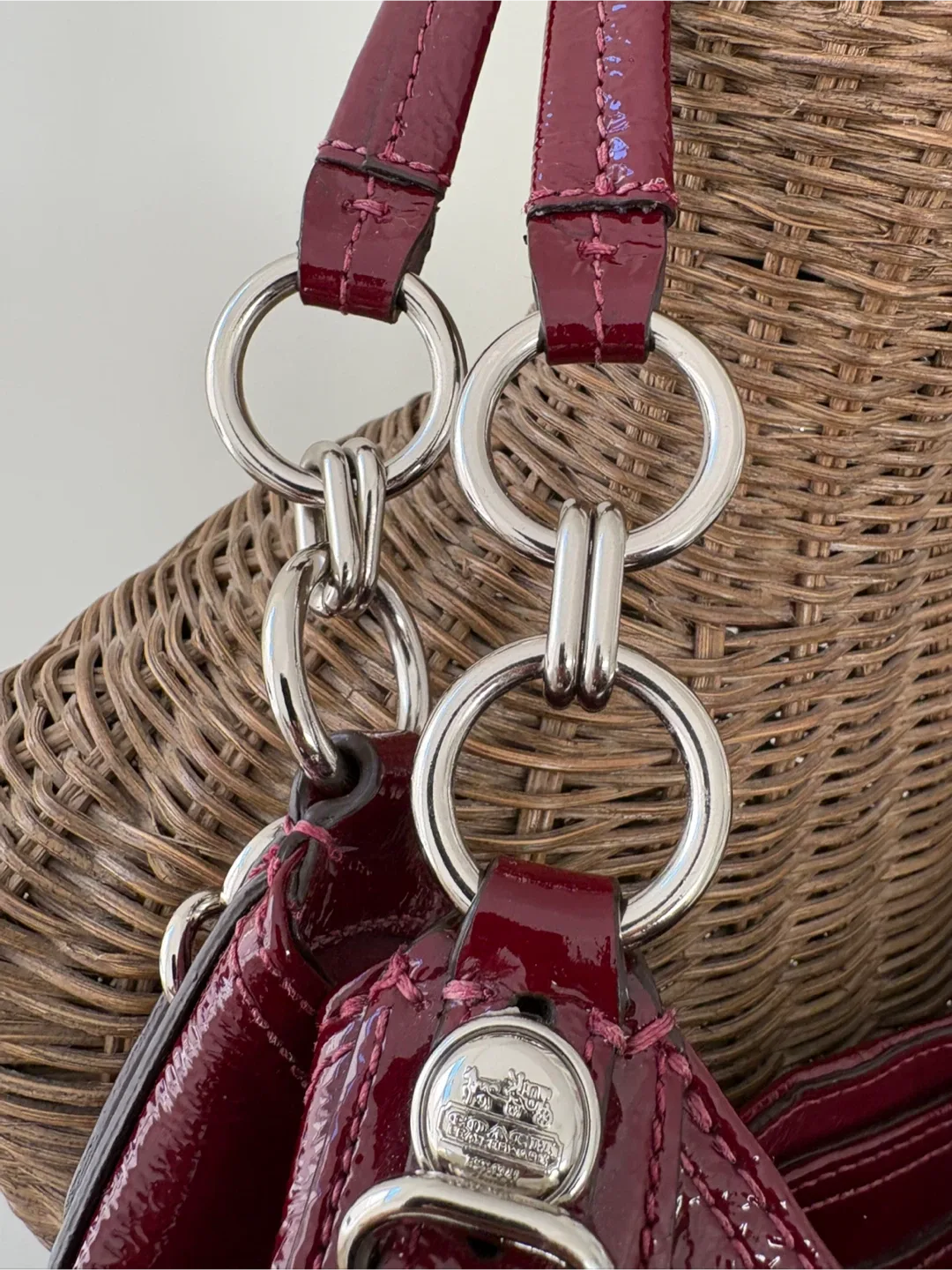 COACH MIA F1073-15734 Blood Red Patent Leather Shoulder Bag image indicator(7)