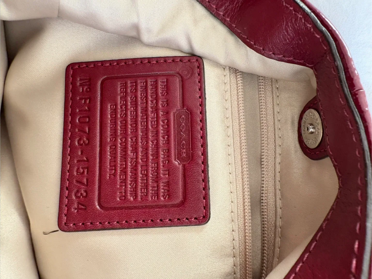 COACH MIA F1073-15734 Blood Red Patent Leather Shoulder Bag image indicator(10)