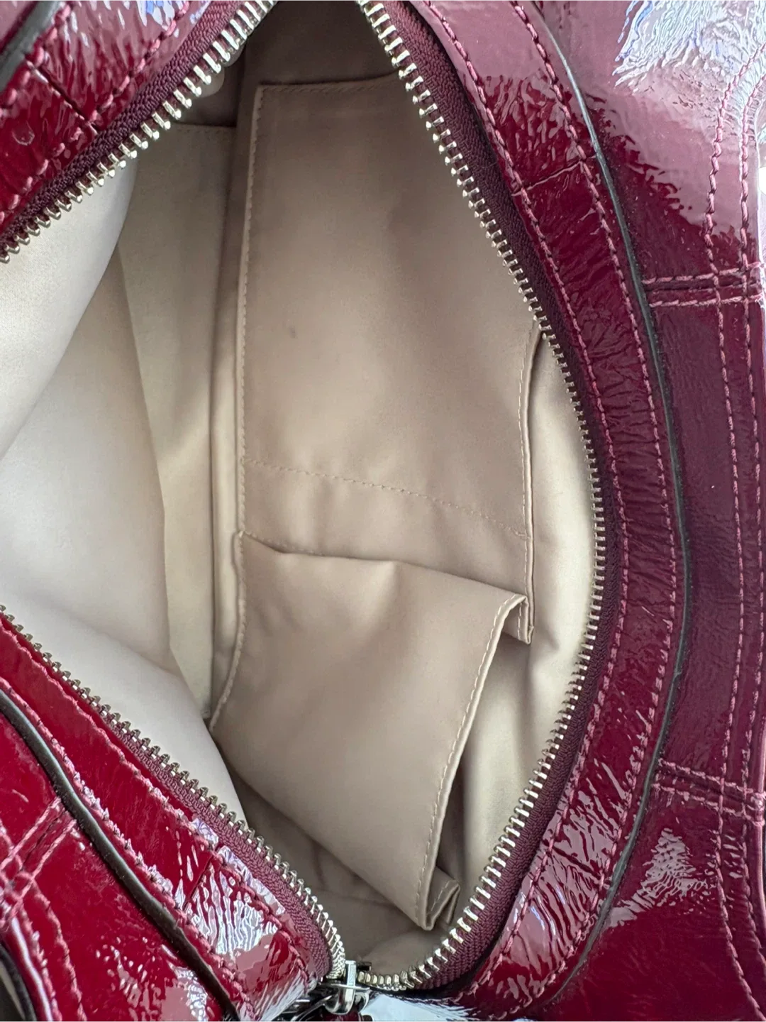 COACH MIA F1073-15734 Blood Red Patent Leather Shoulder Bag image indicator(9)