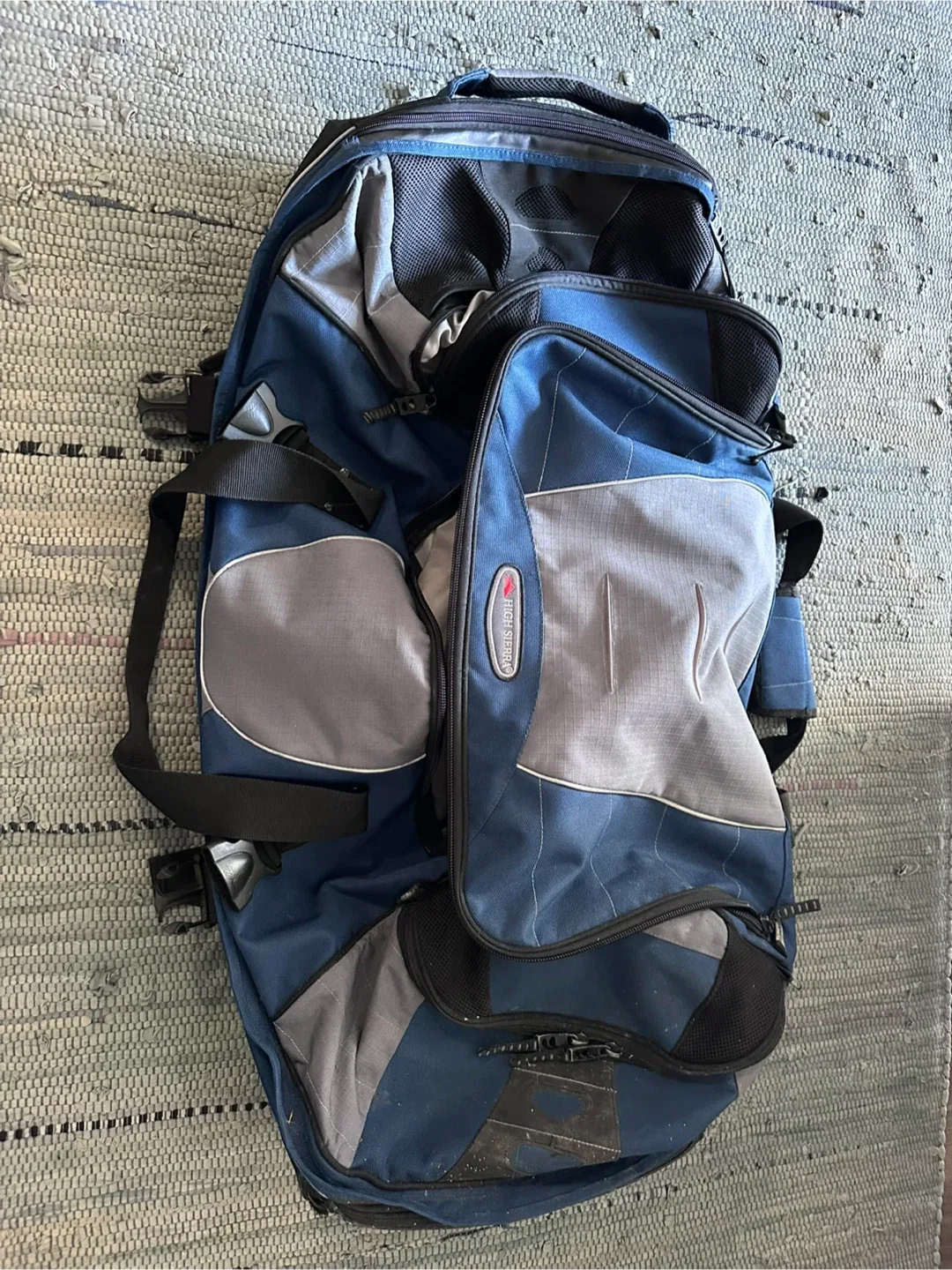 High Sierra Wheeled Duffel  - free thumbnail