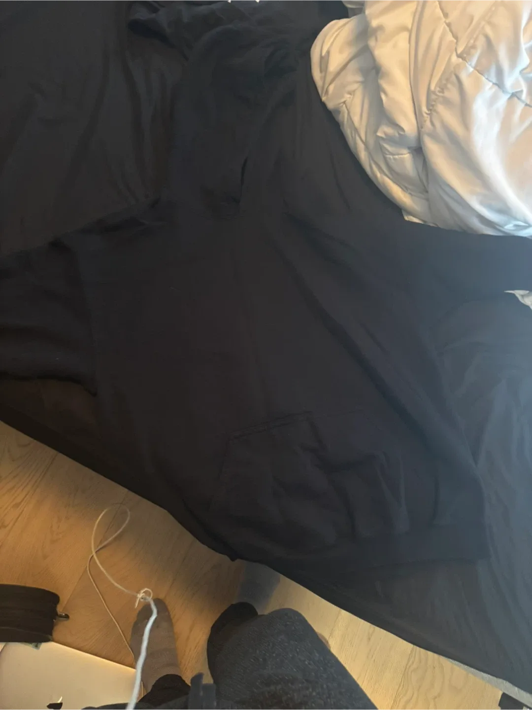 Hoodie SZN Black Hoodie - Size L