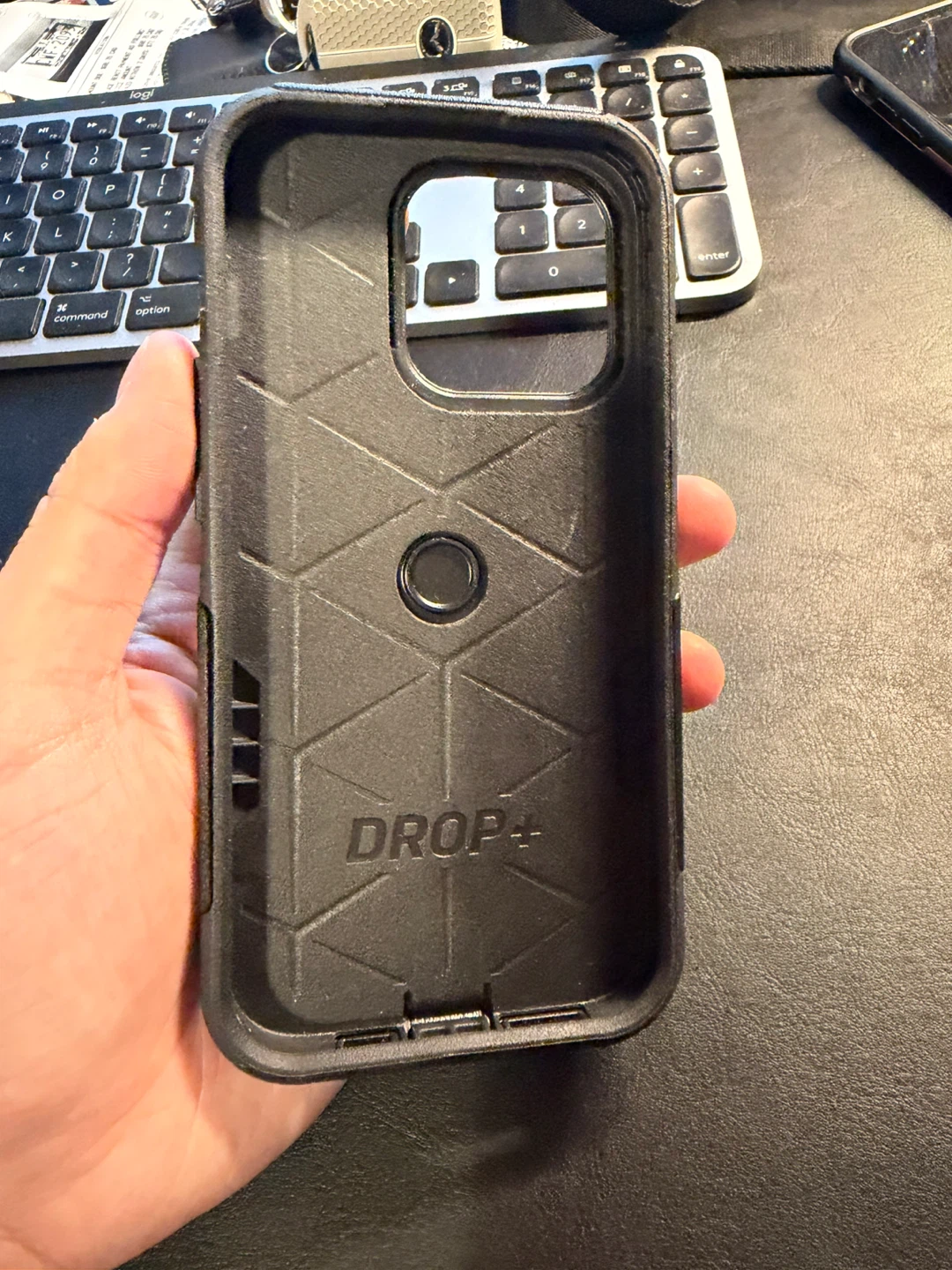 iPhone 14 Pro Otterbox case - photo 2