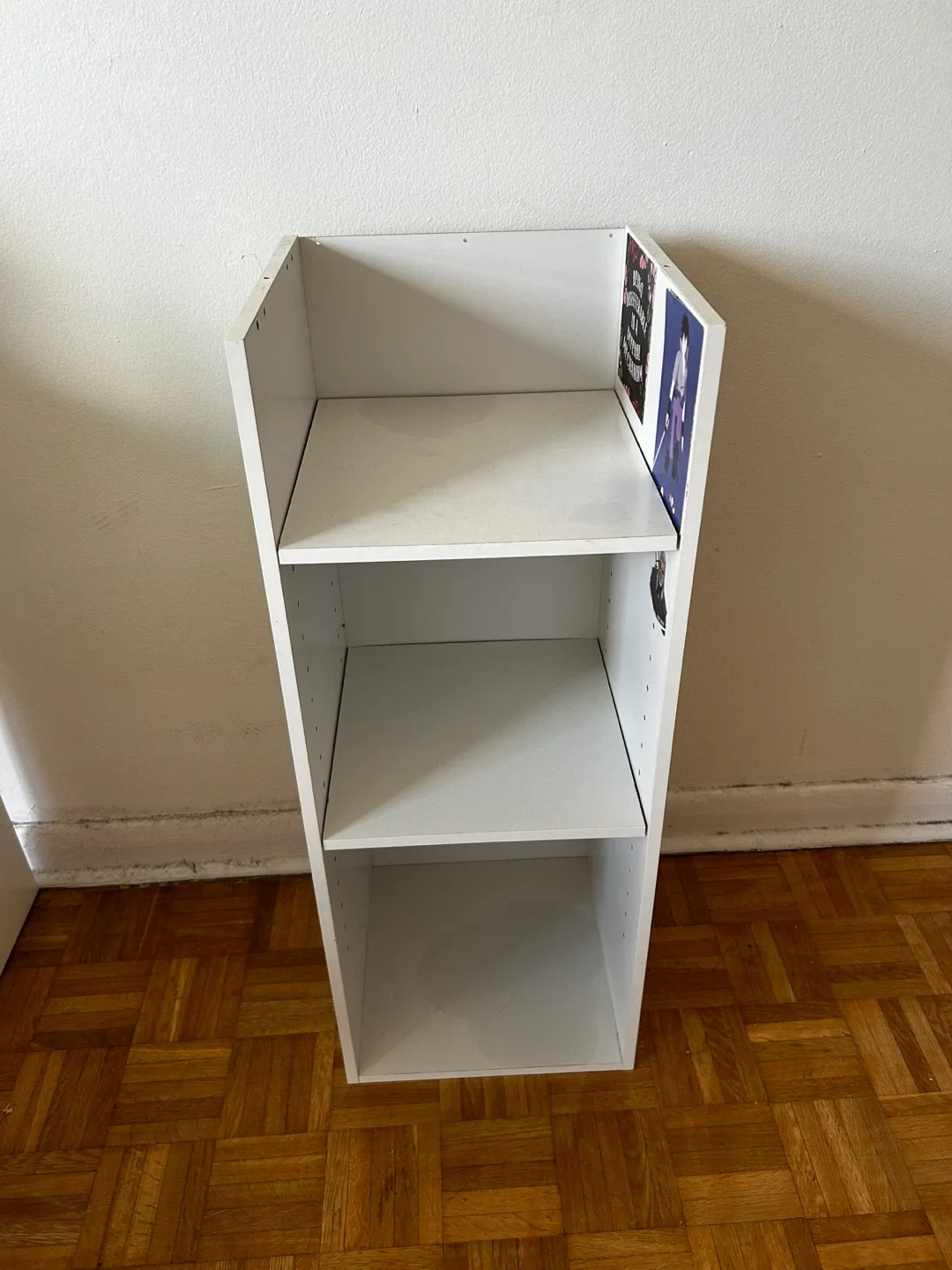 White Bookshelf thumbnail
