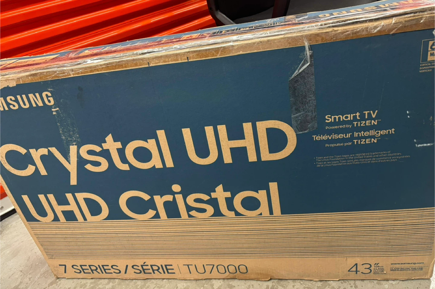 Samsung 43-inch Crystal UHD TU7000 Series Smart TV - photo 2