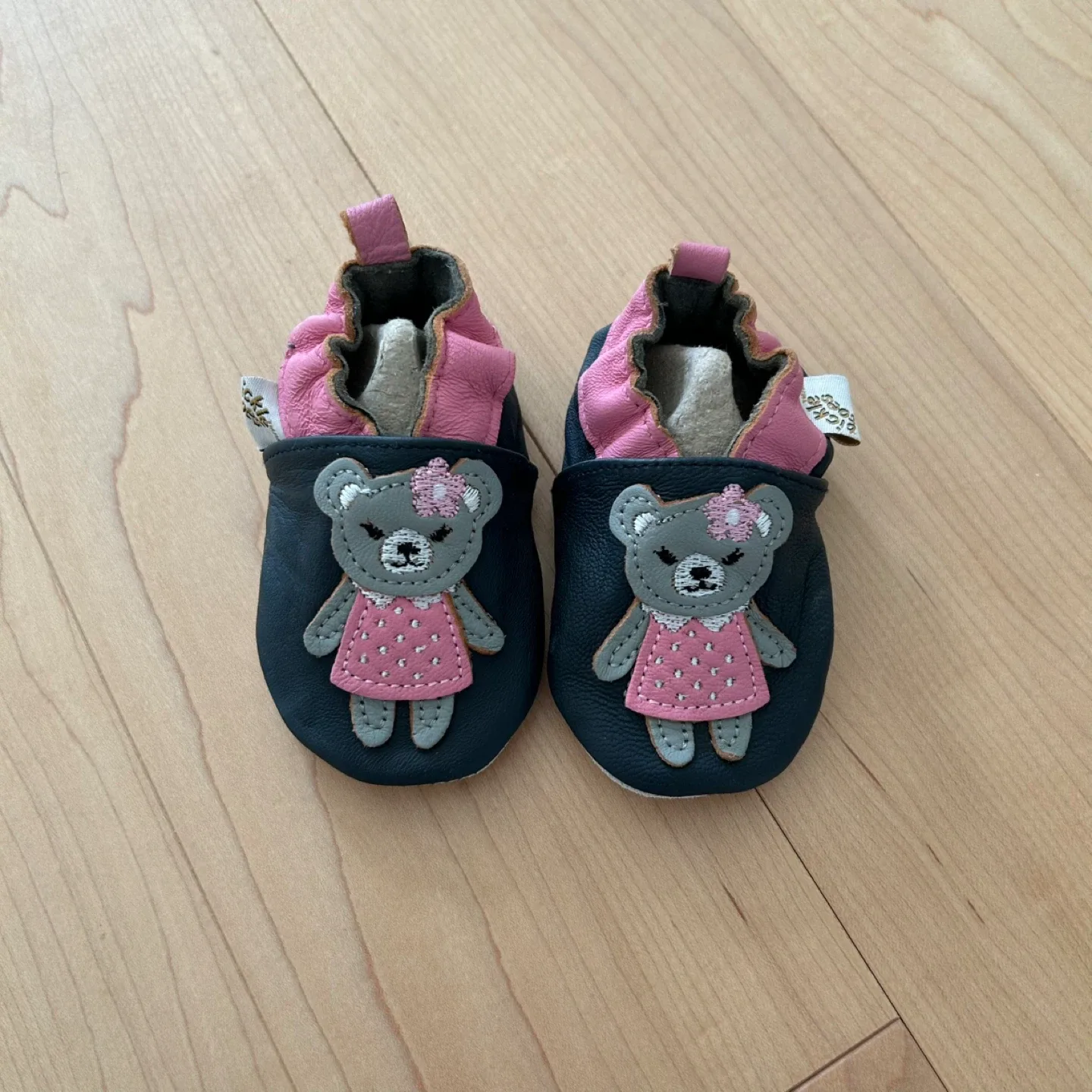 Baby leather booties (NEW) - 0-6 months image indicator(3)