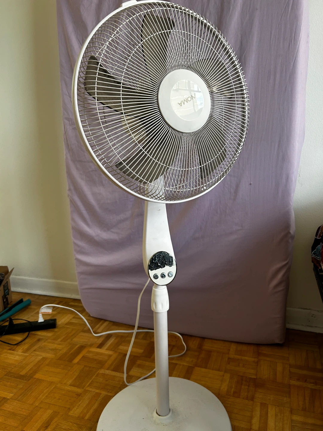 Noma White Stand Up Fan - photo 2