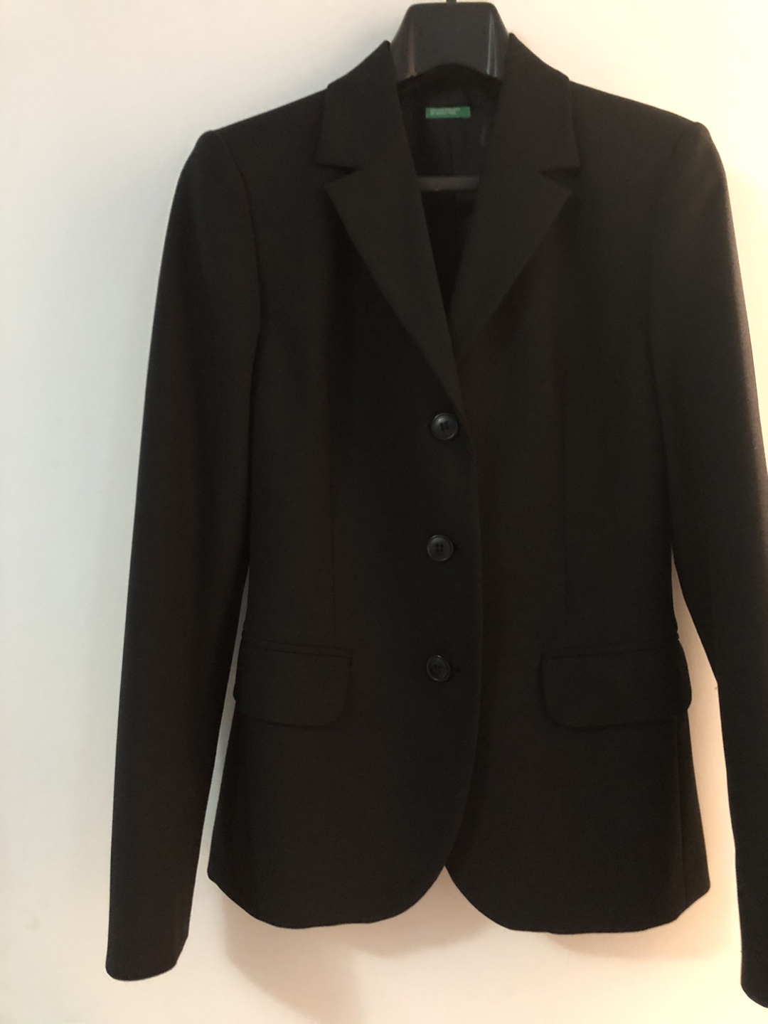 United Colors of Benetton Black suit in size 2-4