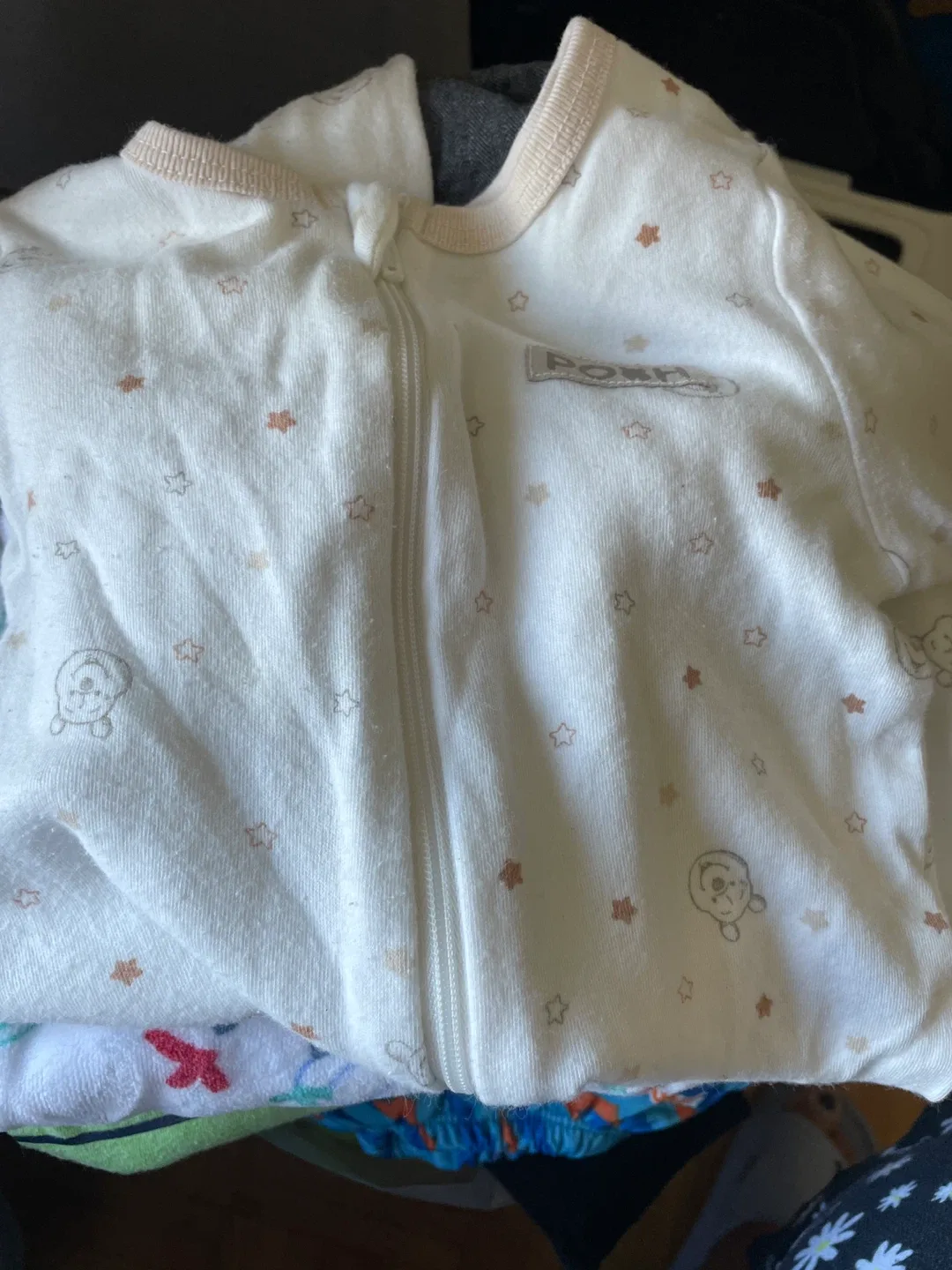 Assorted clothes for 6-12 months image indicator(2)