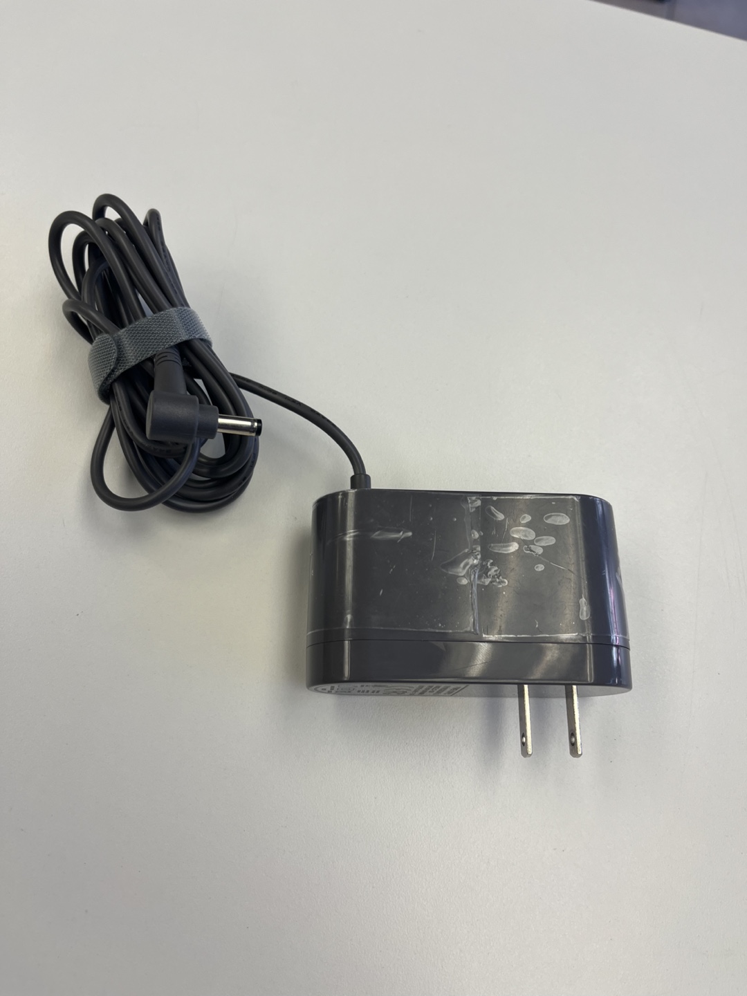 Dyson Vacuum Charger - Model CT-1250 - photo 3