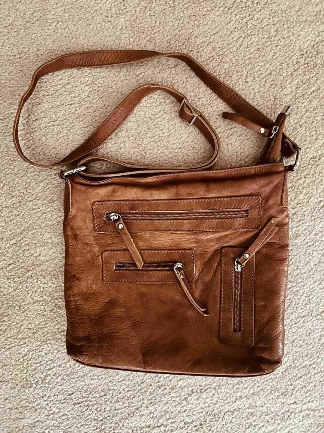 BNWT Italy Leather Crossbody handbag purse bag image indicator(5)