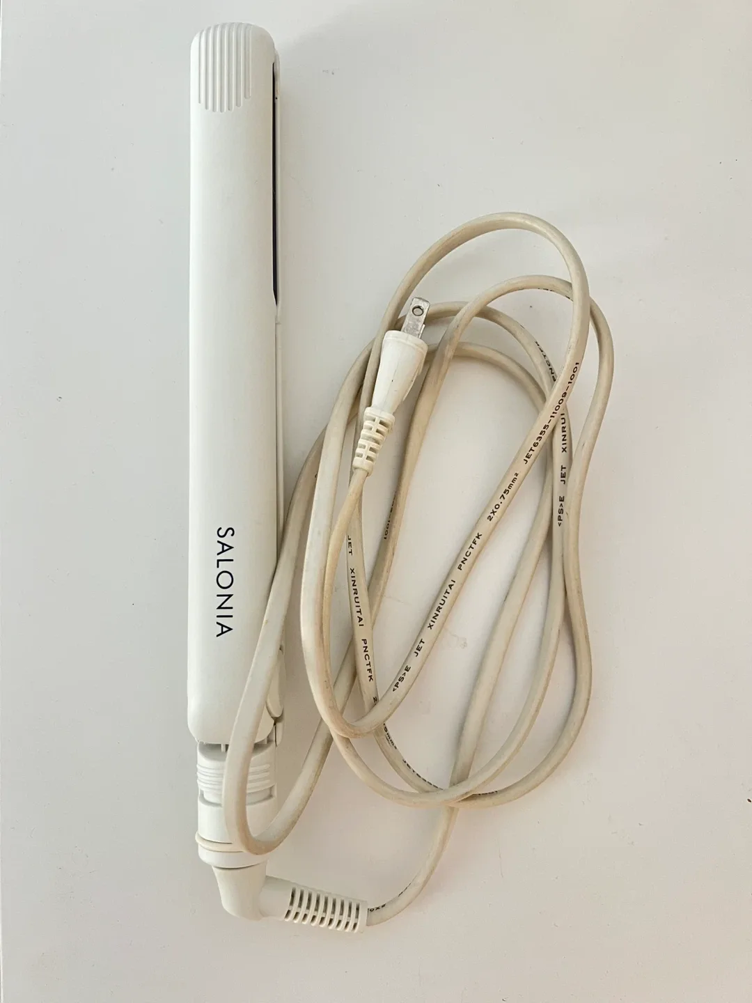 (Retail $145)Salonia Hair Straightener thumbnail