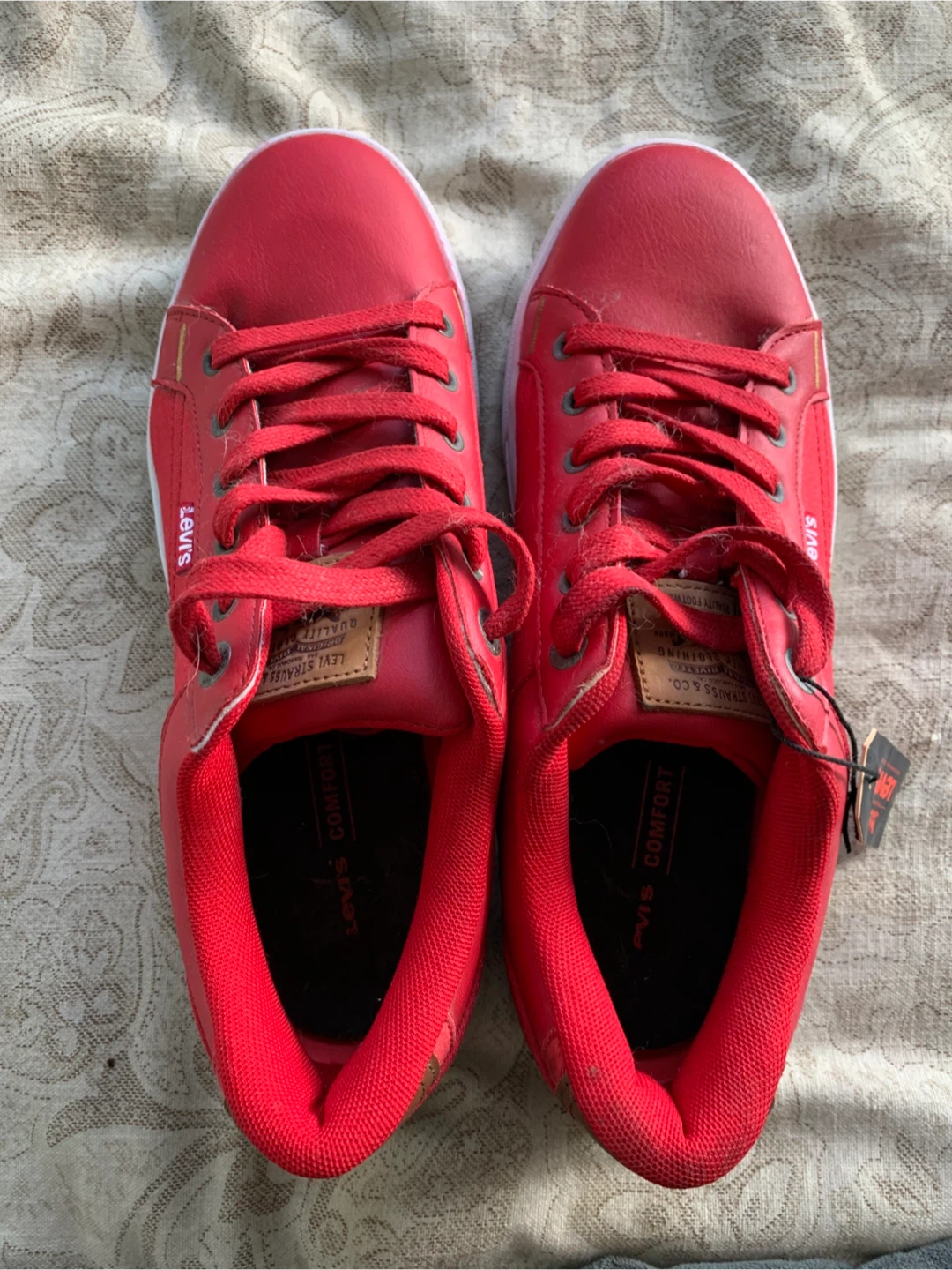 Levi's Red Sneakers size 9 men’s - photo 3