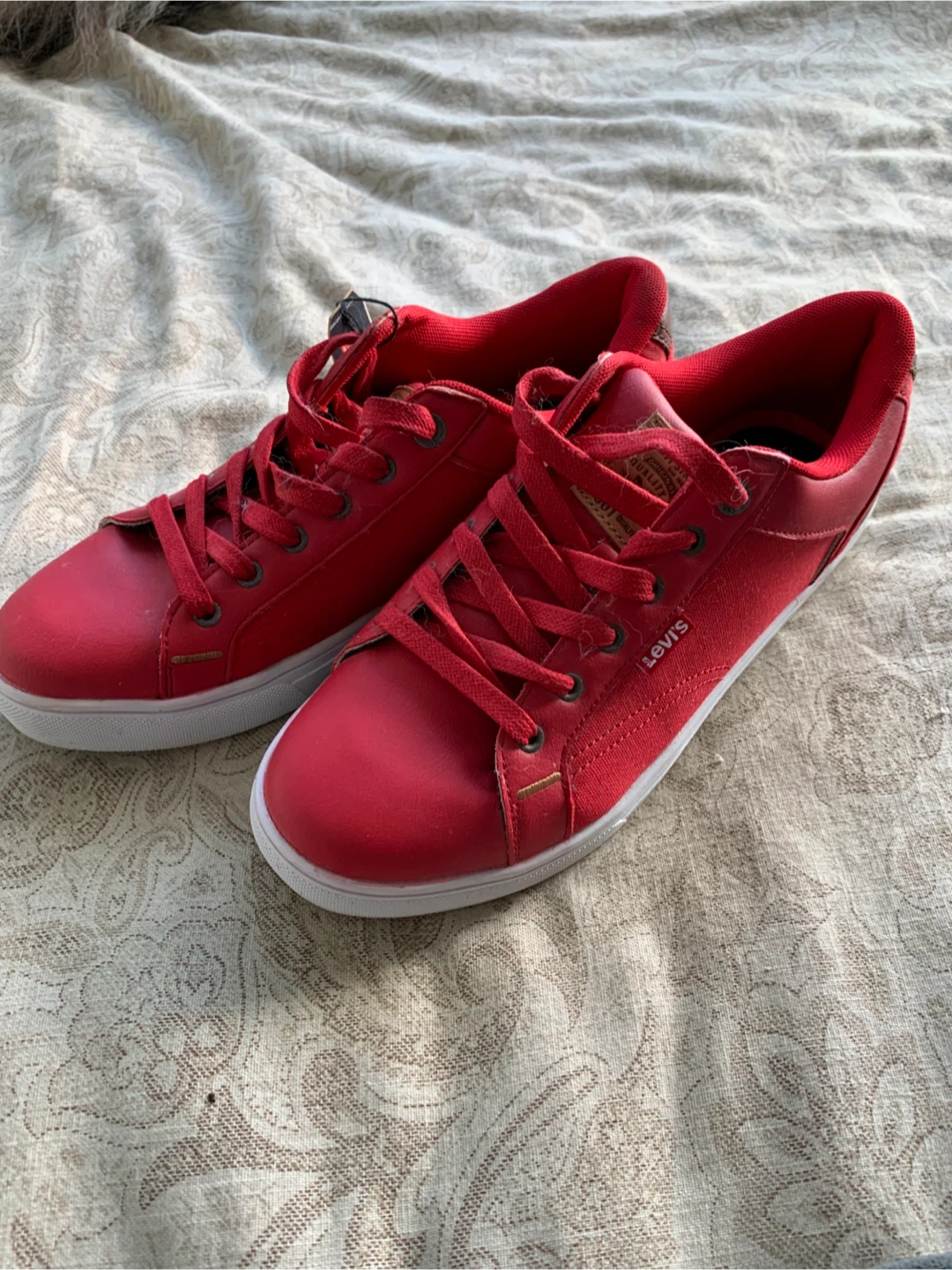 Levi's Red Sneakers size 9 men’s - photo 2