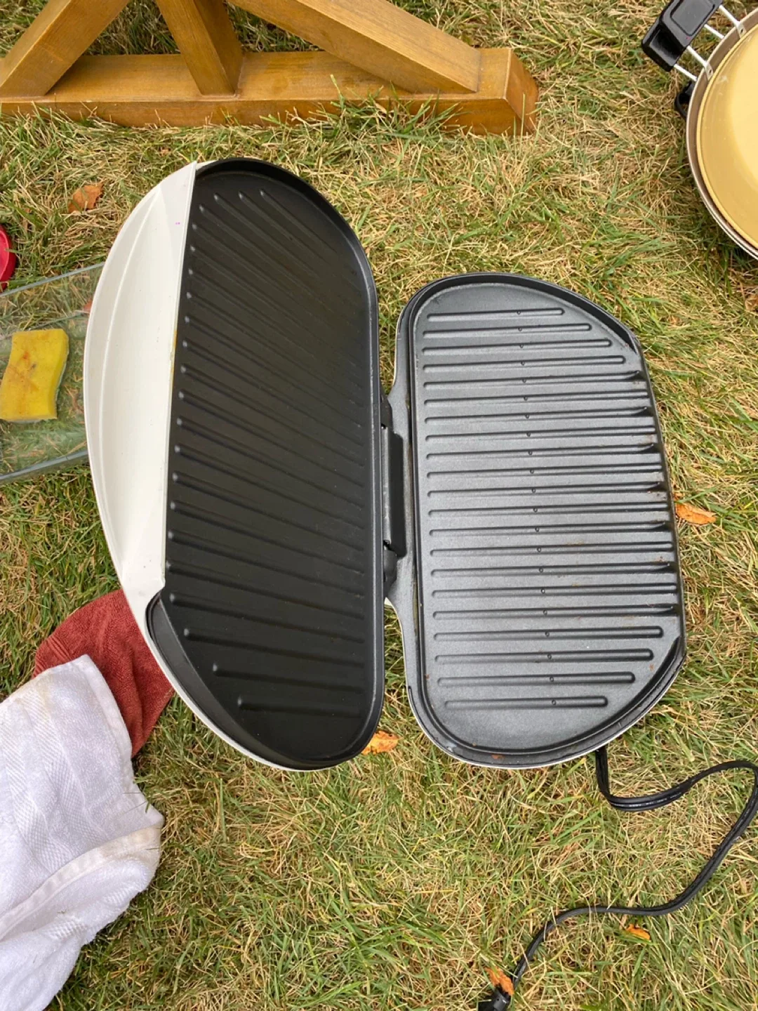 George Foreman Cooking Grill - kitchen appliances / tools image indicator(7)