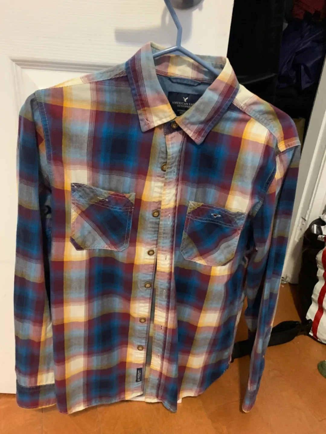 American Eagle Plaid Button-Down Shirt S thumbnail