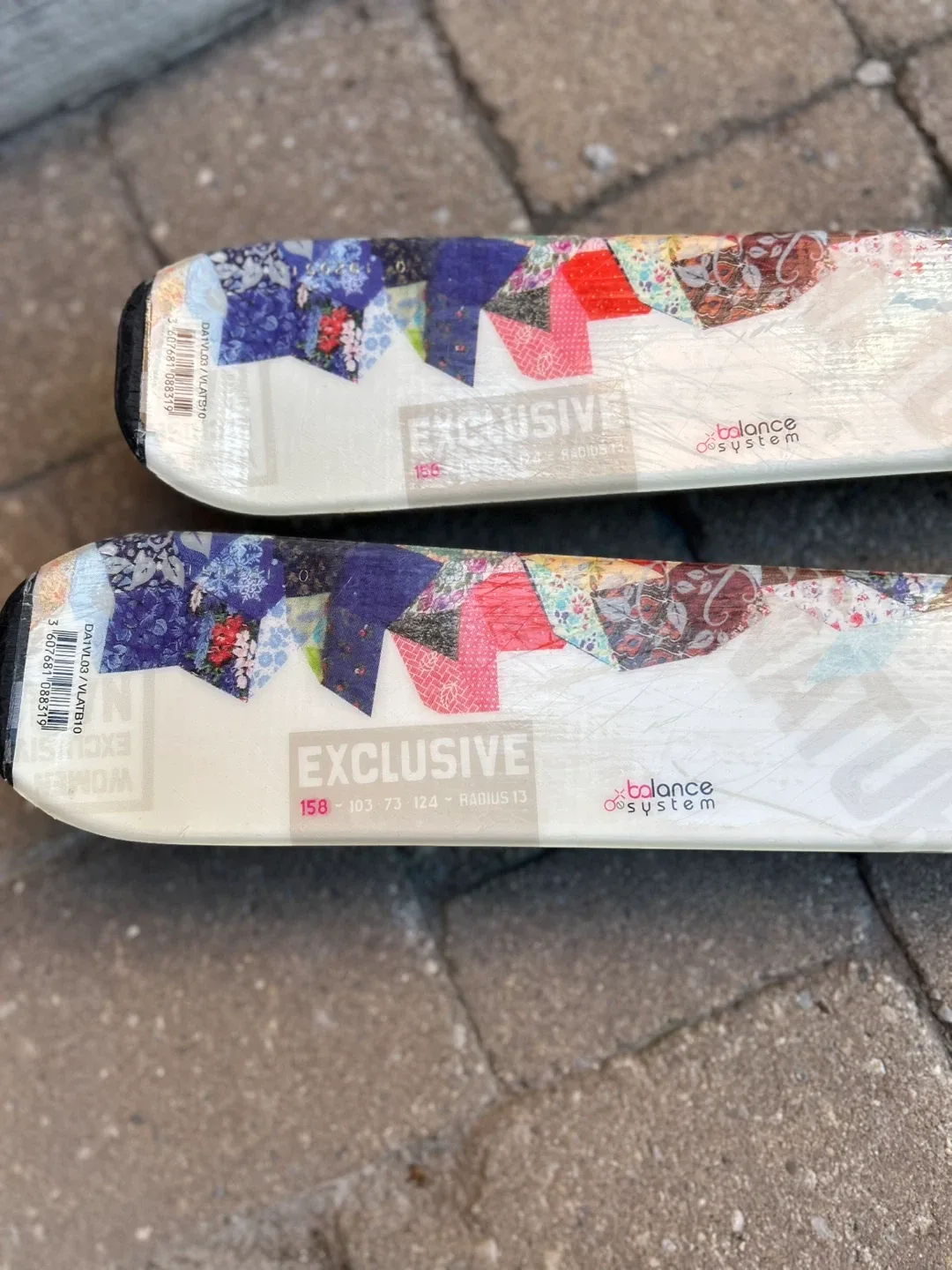 Dynastar Exclusive Skis & Atomic Live Fit 60 Ski Boots image indicator(3)