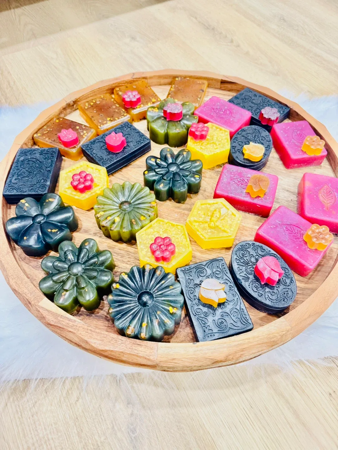 Handmade Decorative Soaps image indicator(4)