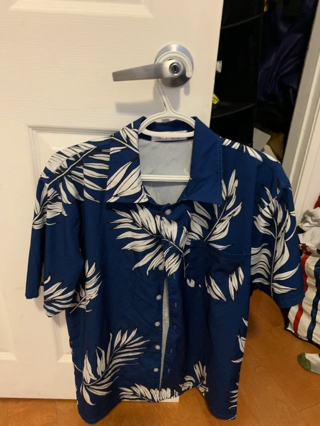 Blue & White Leaf Print Button-Up Shirt thumbnail