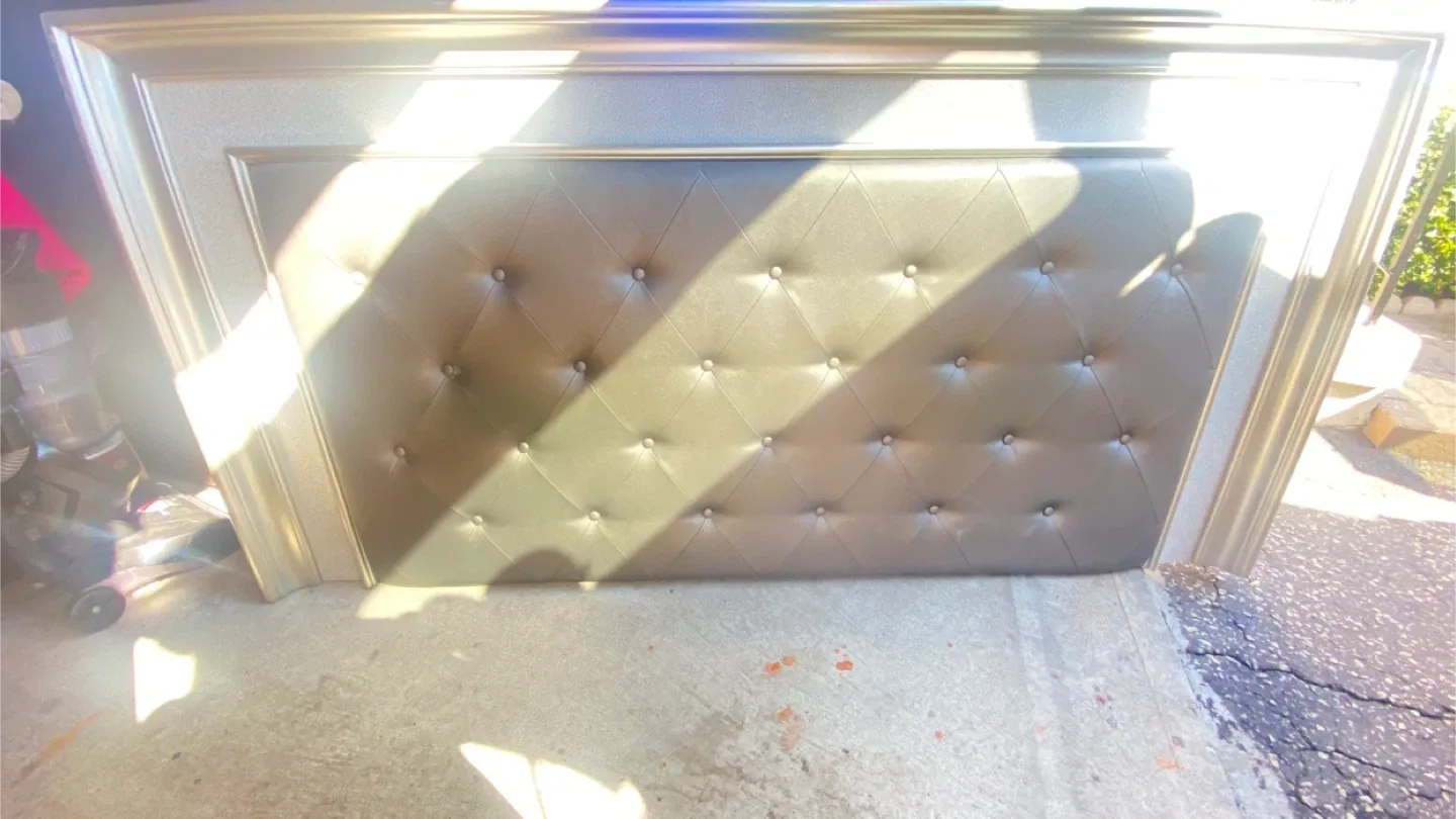 Silver Glam Bed Frame with Tufted Headboard image indicator(7)