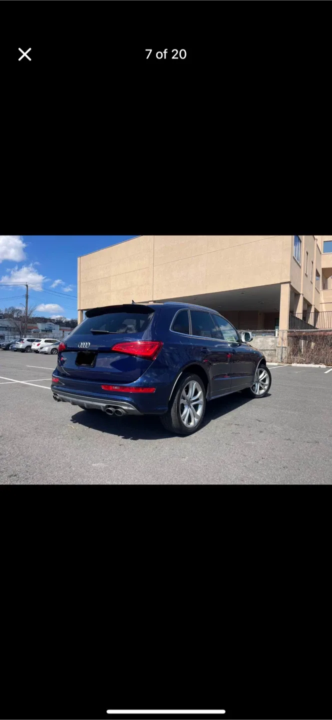 Audi SQ5 Blue SUV image indicator(4)